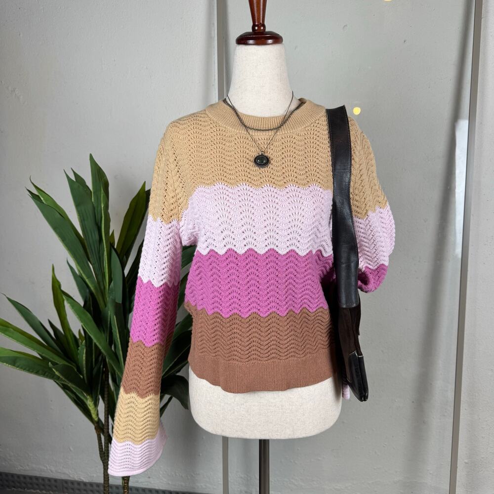 Ombré‎ Crochet Sweater Size Medium